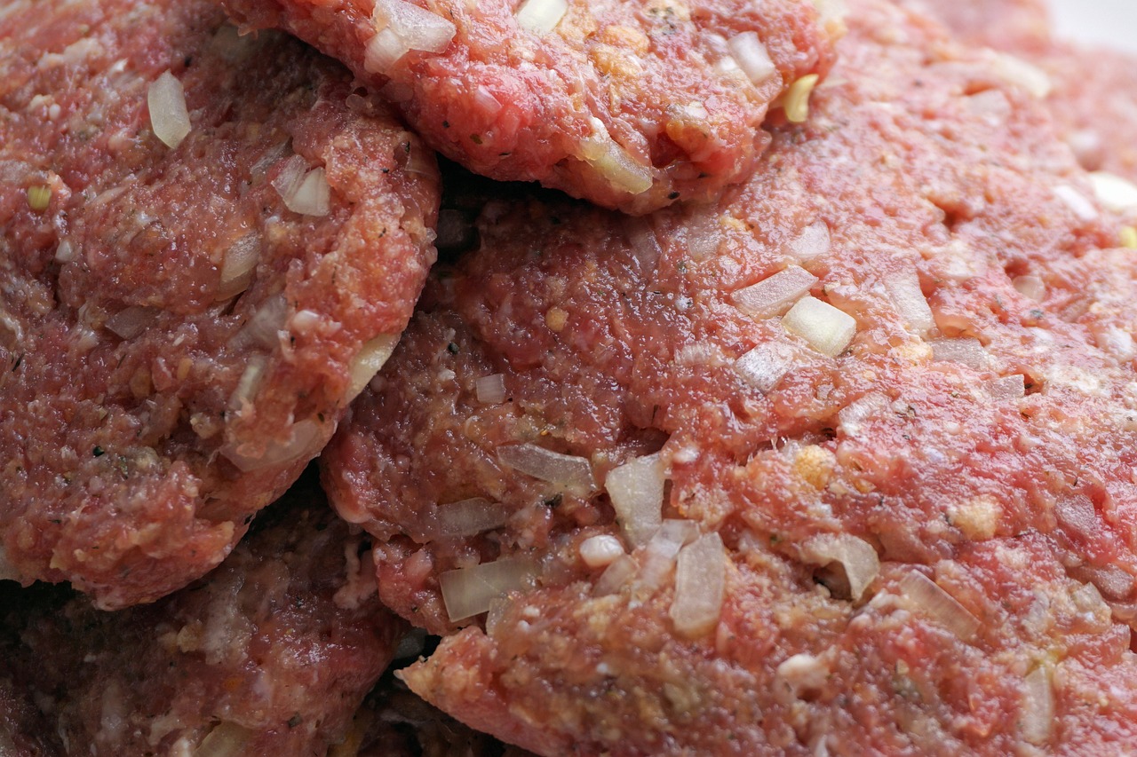 大米与肉的完美融合，蒸制美味佳肴的秘诀，让你品尝绝佳口感