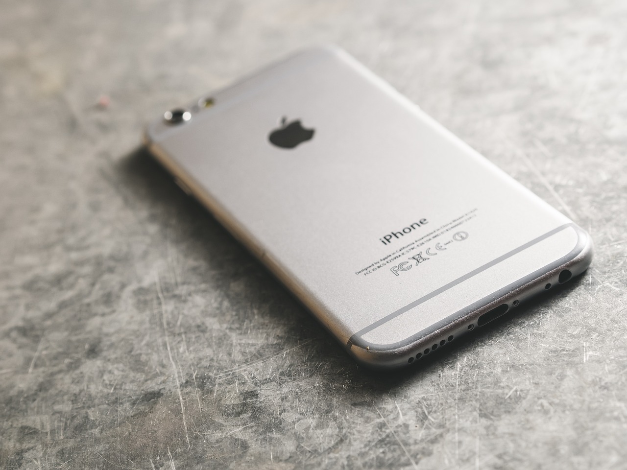 正版苹果iPhone 4S最新价格分析与比较