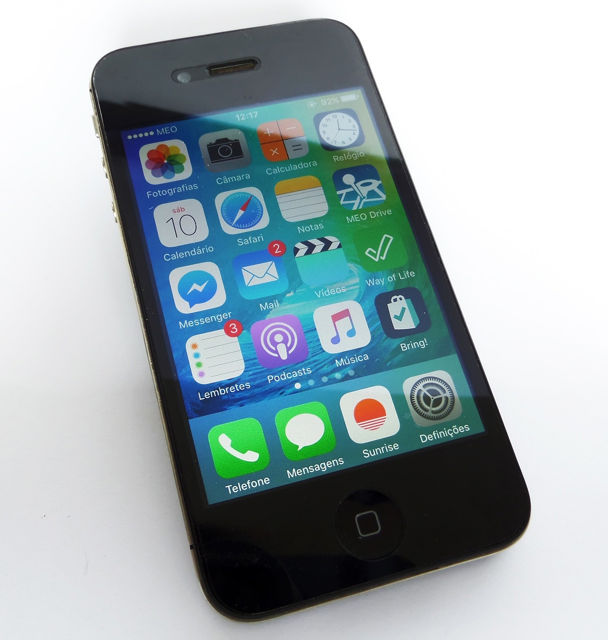 苹果iPhone 7的上市时间解析，年份回顾与趋势分析